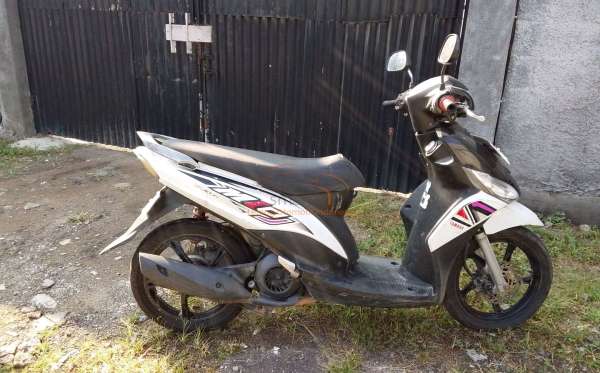 YAMAHA MIO J