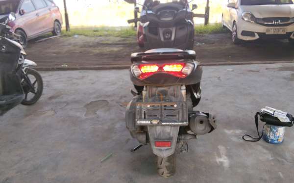 YAMAHA NMAX