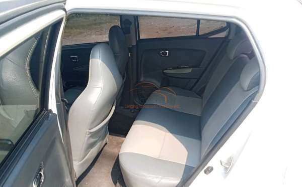 DAIHATSU AYLA