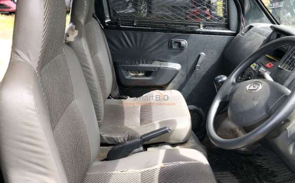 DAIHATSU GRAN MAX BLIND VAN