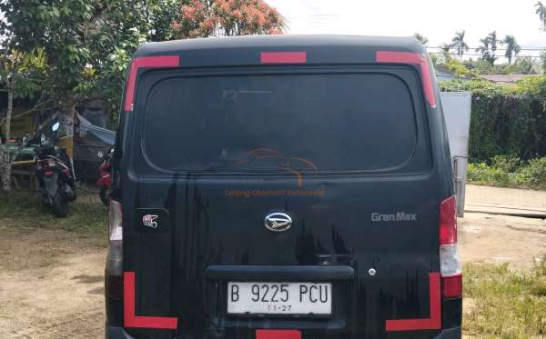 DAIHATSU GRAN MAX BLIND VAN