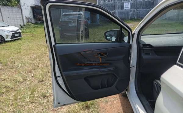 DAIHATSU XENIA R