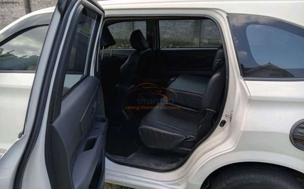 DAIHATSU XENIA R