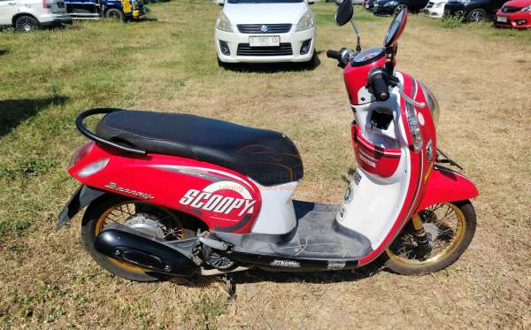 HONDA  SCOOPY