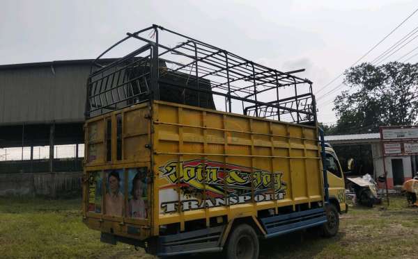 MITSUBISHI  FE  74 HD