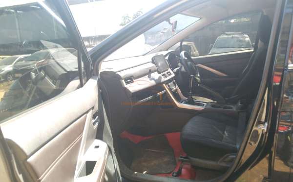MITSUBISHI  XPANDER  SPORT