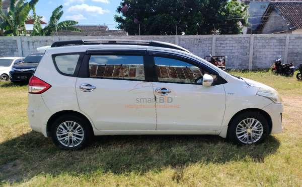 SUZUKI  ERTIGA  SDX