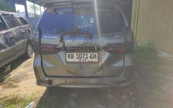 TOYOTA AVANZA