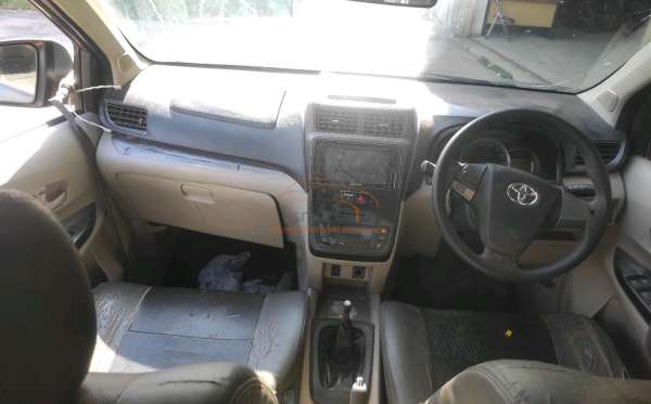 TOYOTA AVANZA