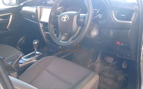 TOYOTA  FORTUNER  G 2.4