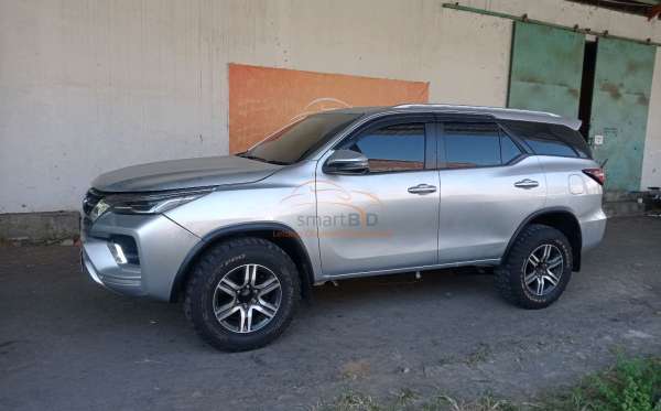TOYOTA  FORTUNER  G 2.4