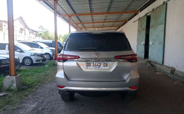 TOYOTA  FORTUNER  G 2.4