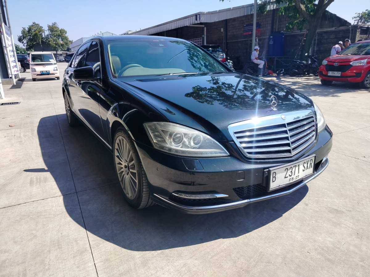 MERCEDES BENZ  S 300  L