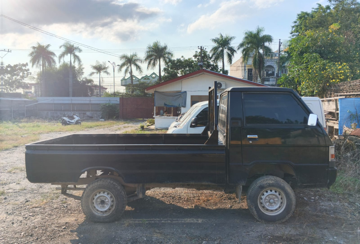 MITSUBISHI  L 300 L300 PU FB-R (4X2)