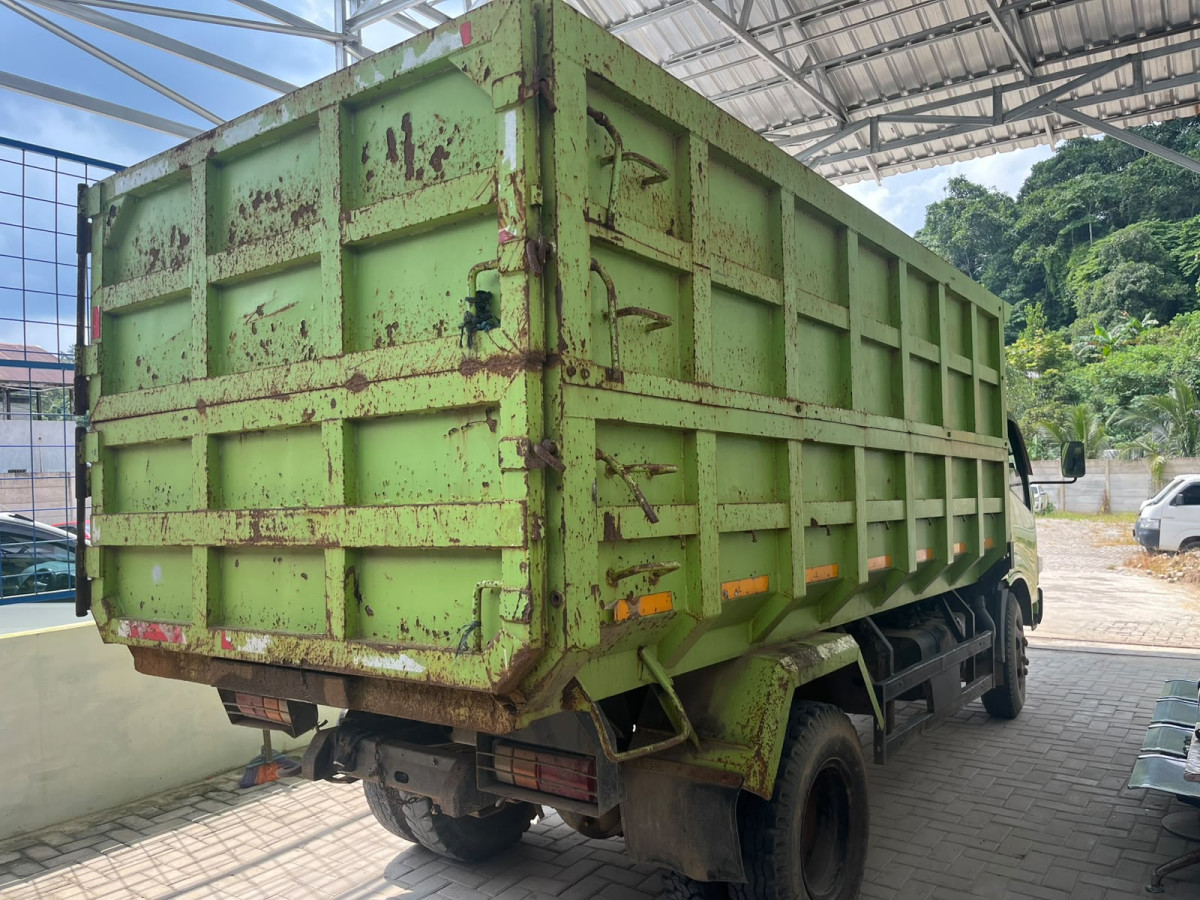 HINO  XZU349R