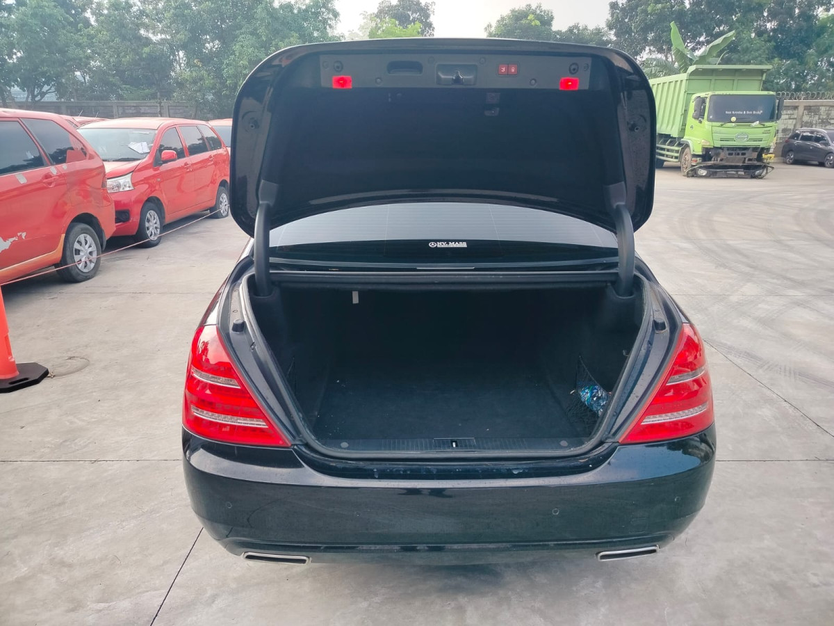 MERCEDES BENZ  S 300  L