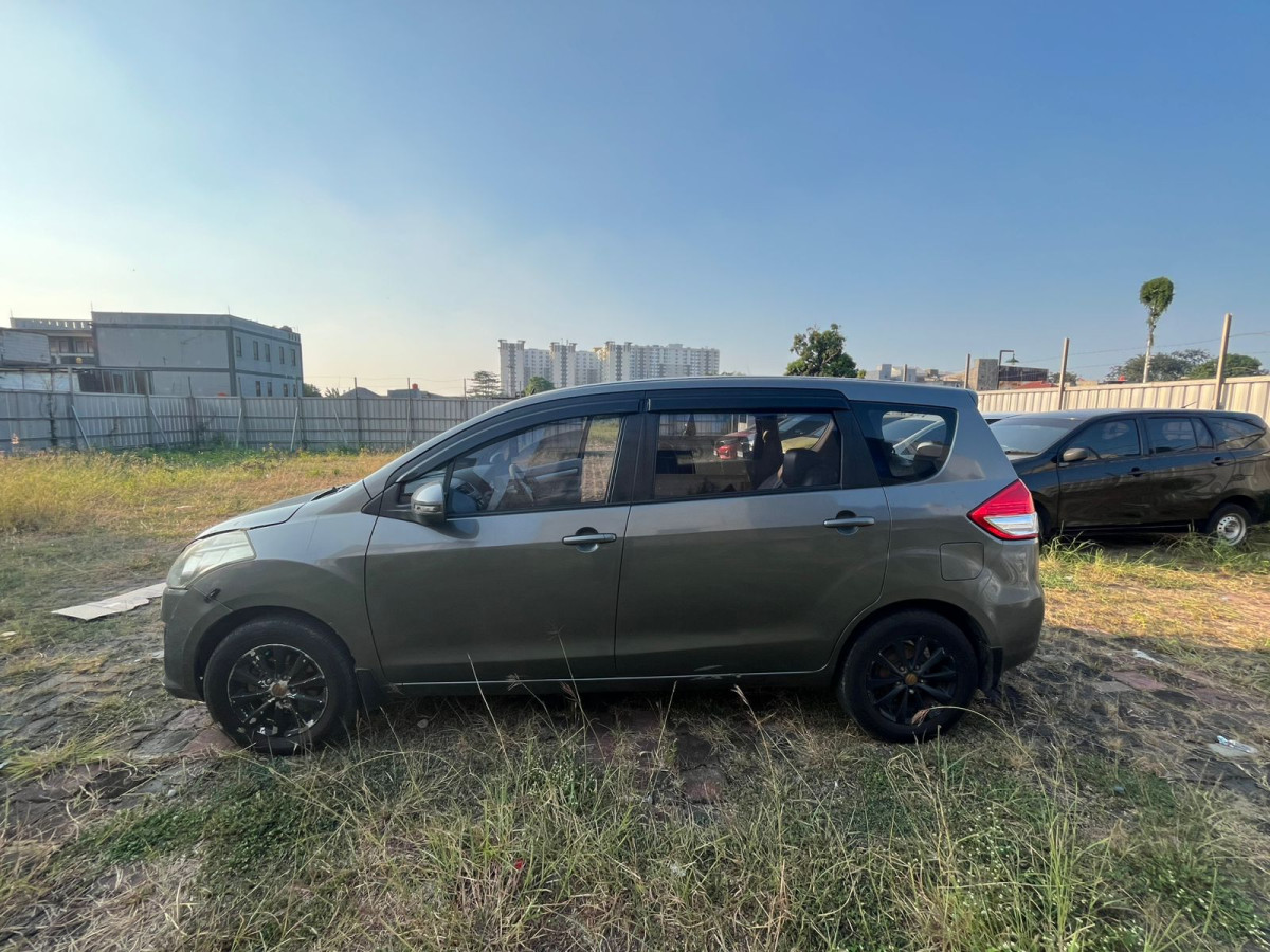 SUZUKI ERTIGA