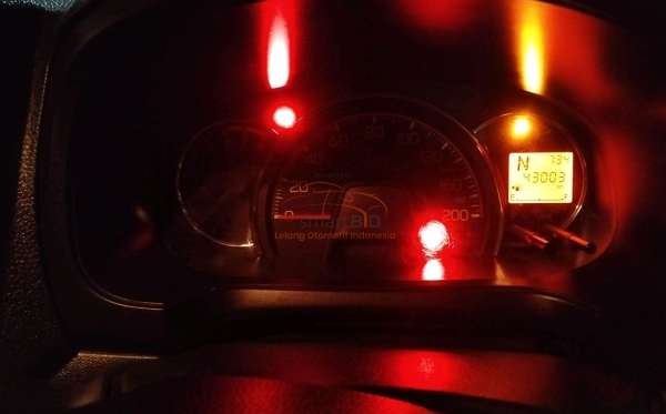 DAIHATSU AYLA 1.2R