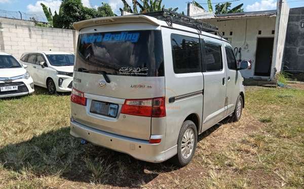 DAIHATSU LUXIO M