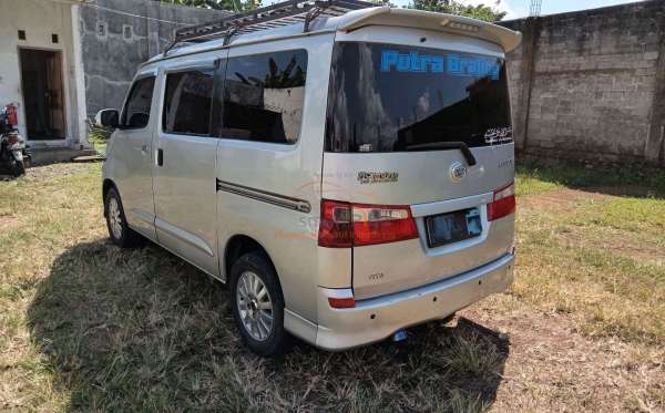 DAIHATSU LUXIO M