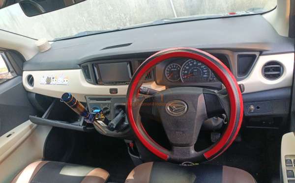 DAIHATSU SIGRA 1.2 X