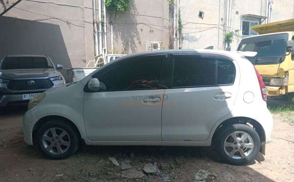 DAIHATSU SIRION