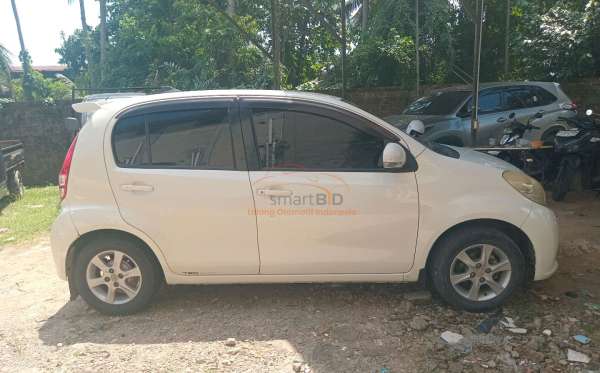 DAIHATSU SIRION