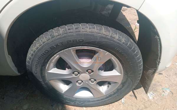 DAIHATSU SIRION