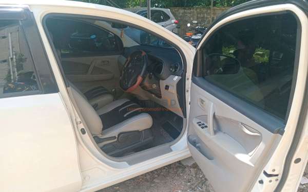 DAIHATSU SIRION