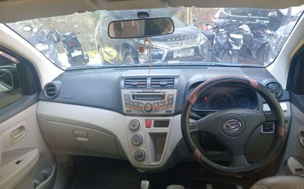 DAIHATSU SIRION