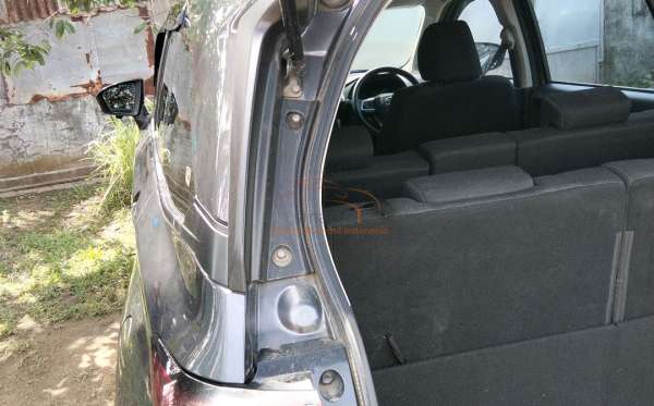 DAIHATSU XENIA