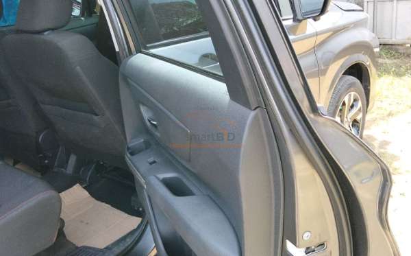 DAIHATSU XENIA