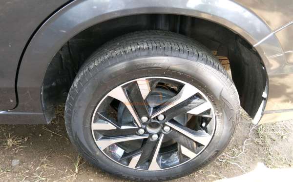 DAIHATSU XENIA