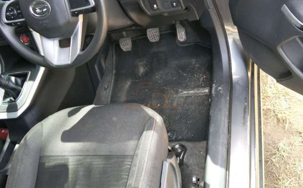 DAIHATSU XENIA