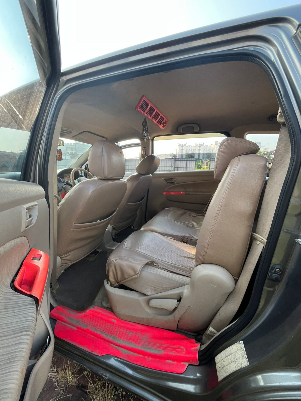 SUZUKI ERTIGA