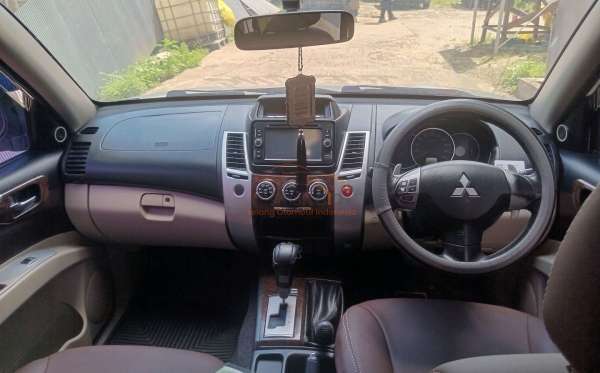 MITSUBISHI  PAJERO  SPORT 2.5HP-E