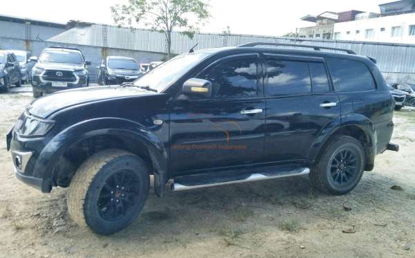 MITSUBISHI PAJERO SPORT 2.5 D EXCEED (4X2)