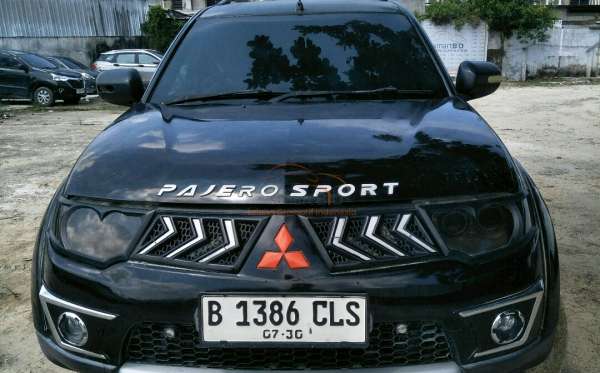 MITSUBISHI PAJERO SPORT 2.5 D EXCEED (4X2)