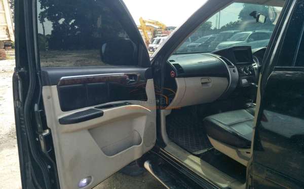 MITSUBISHI PAJERO SPORT 2.5 D EXCEED (4X2)