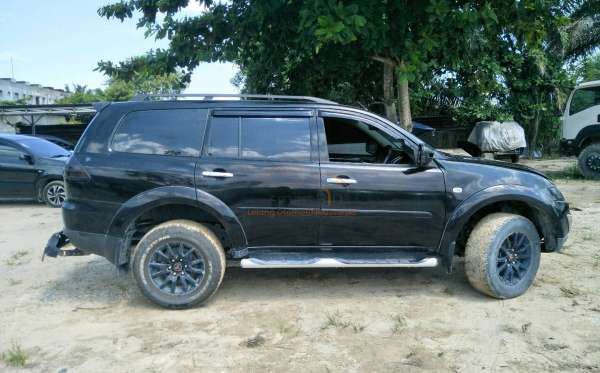 MITSUBISHI PAJERO SPORT 2.5 D EXCEED (4X2)