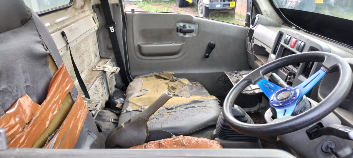 ISUZU  TRAGA PHR54U
