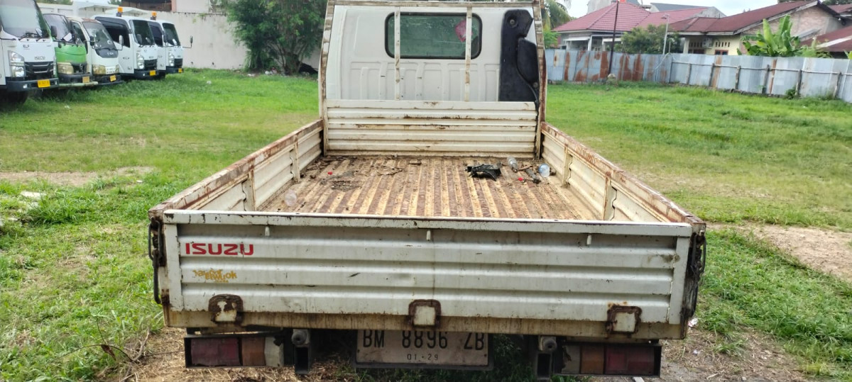 ISUZU  TRAGA PHR54U