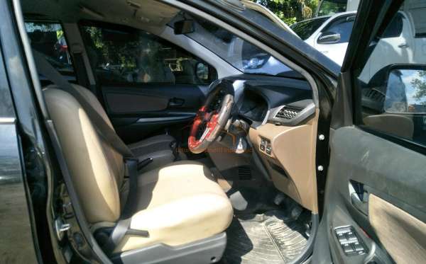 TOYOTA AVANZA 1.3 G