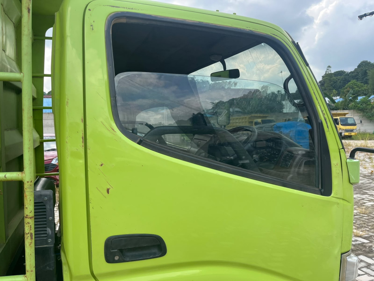 HINO  XZU349R