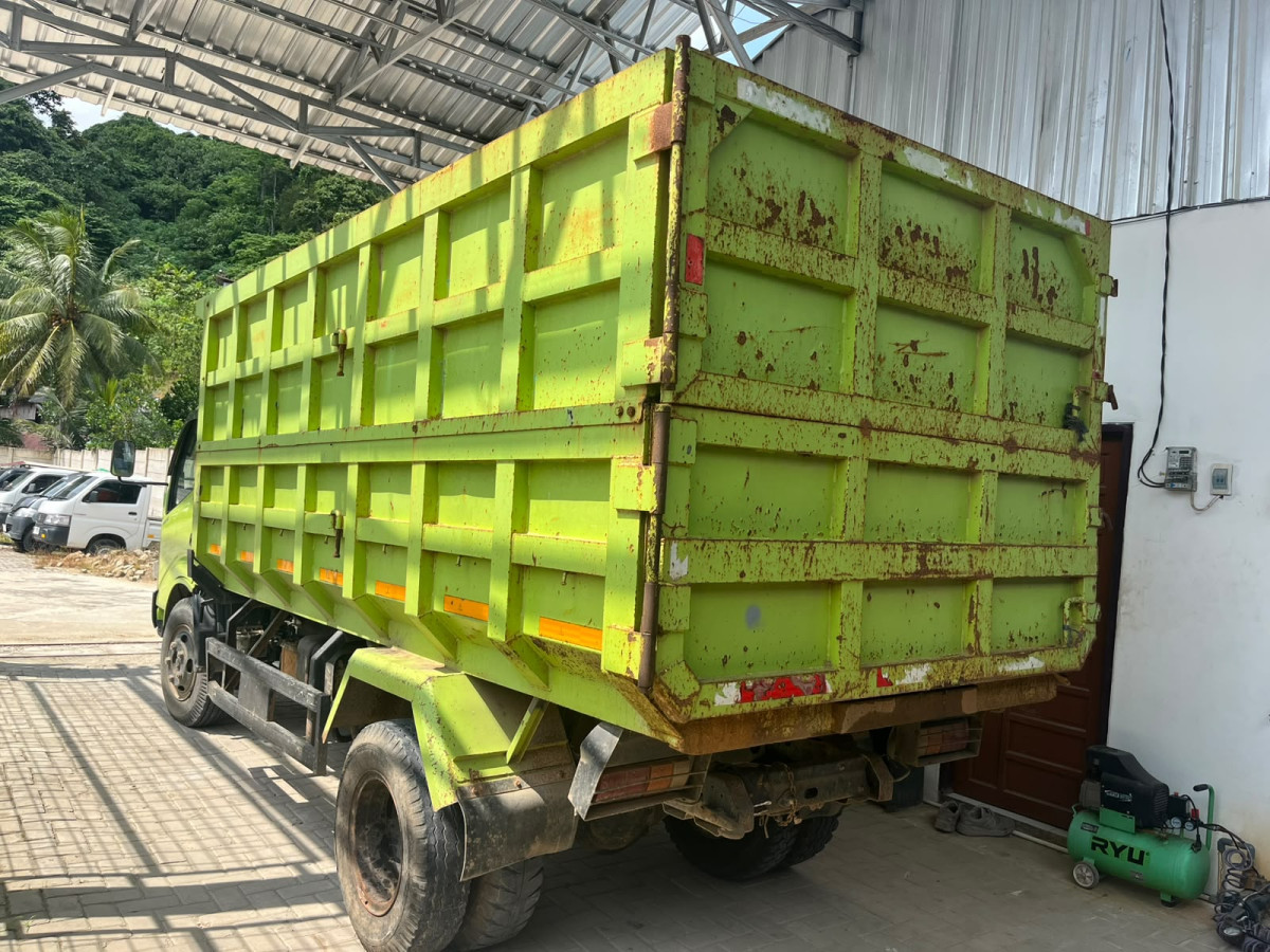 HINO  XZU349R