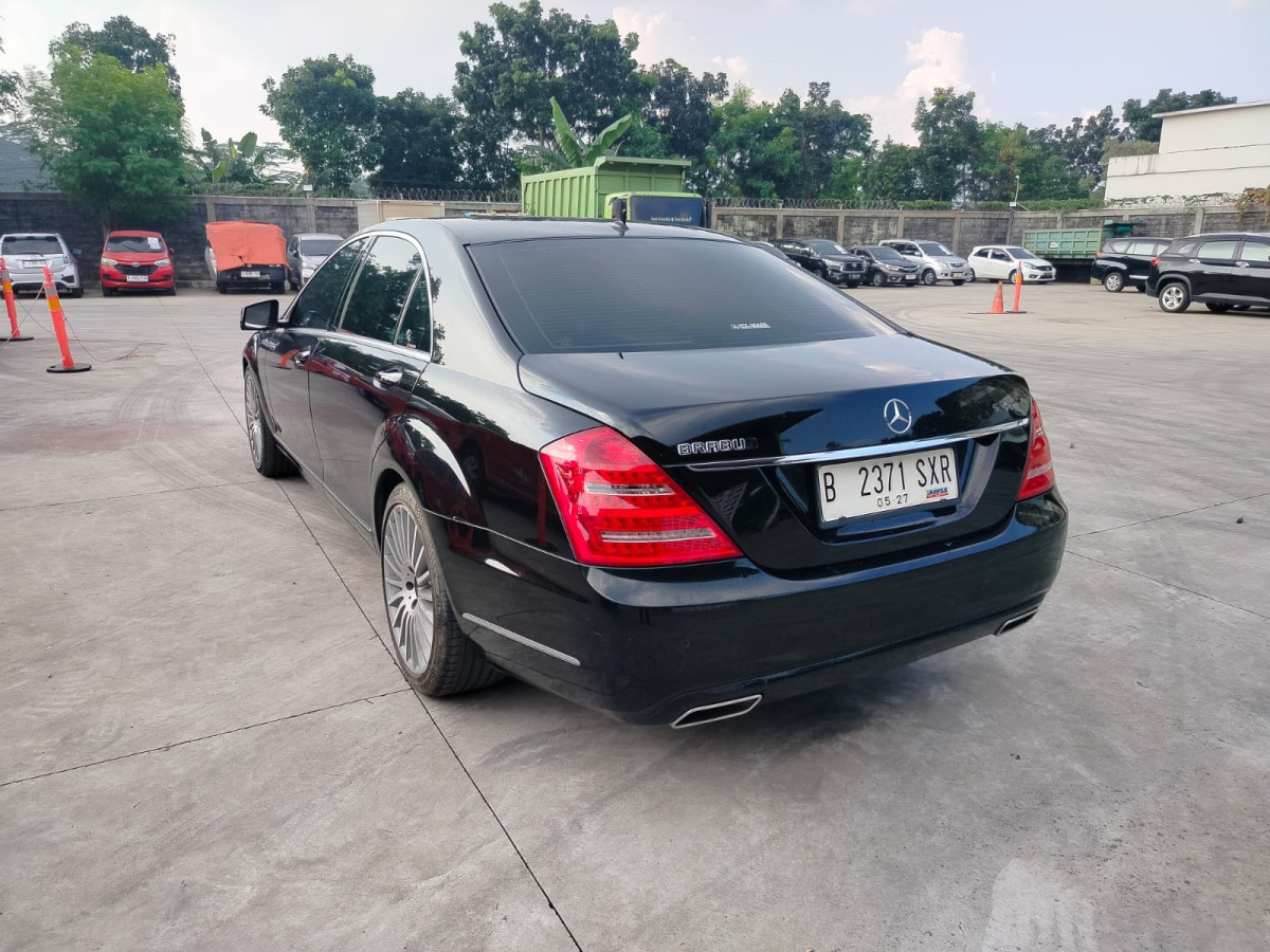 MERCEDES BENZ  S 300  L