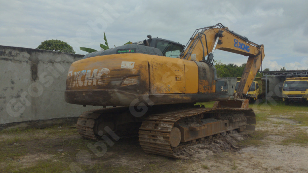 XCMG EXCAVATOR  XE215C