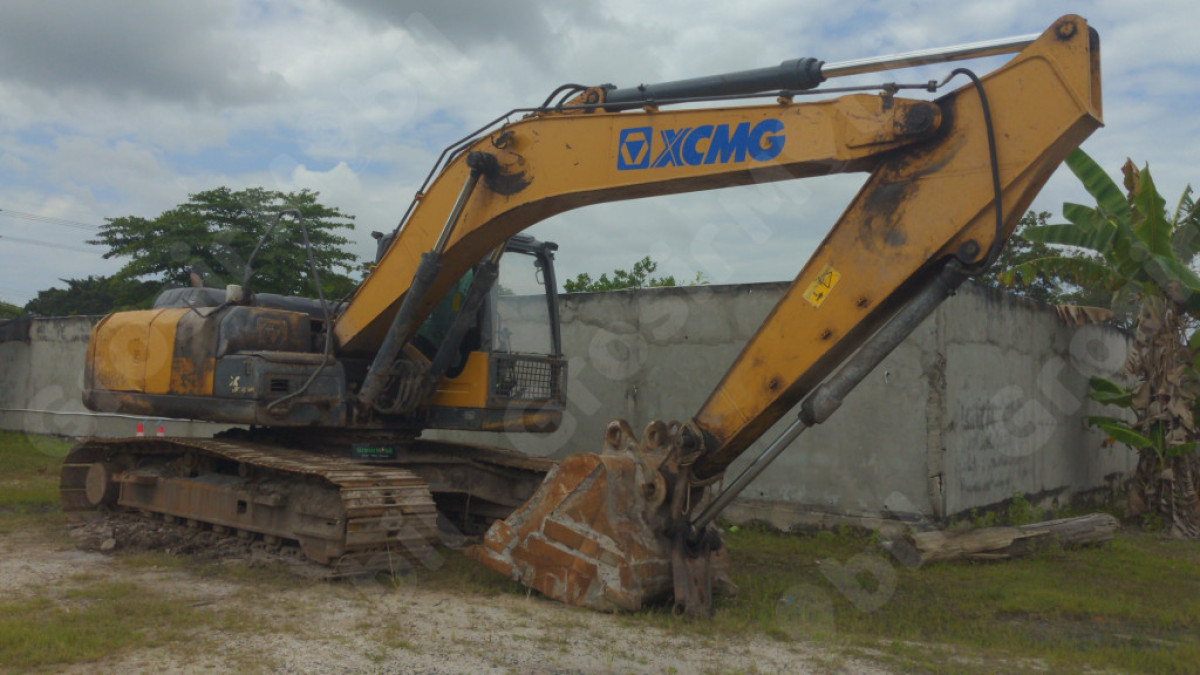 XCMG EXCAVATOR  XE215C