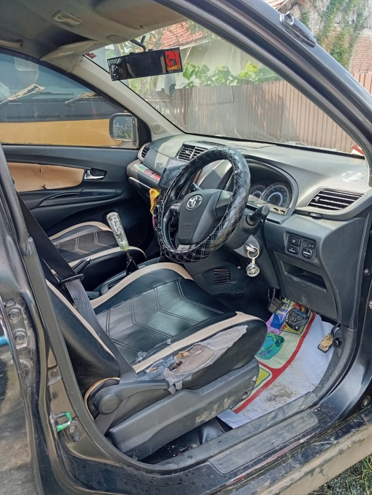 TOYOTA AVANZA VELOZ