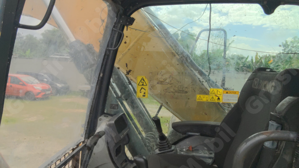 XCMG EXCAVATOR  XE215C